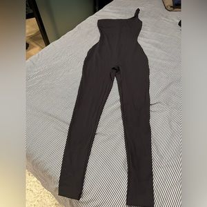 Skims catsuit (size: Small)
